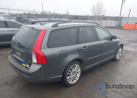 2010 Volvo V50 2.4I z USA, uszkodzony, nr VIN YV1382MW6A2563716